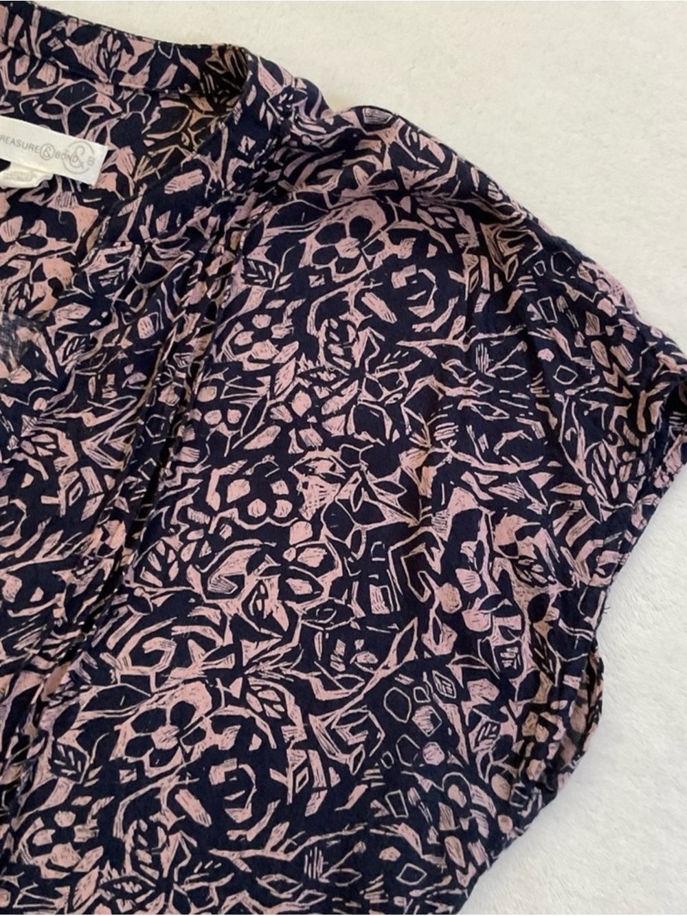Treasure & Bond Floral Print Rayon Blouse Navy Blush Small - Picture 7 of 14